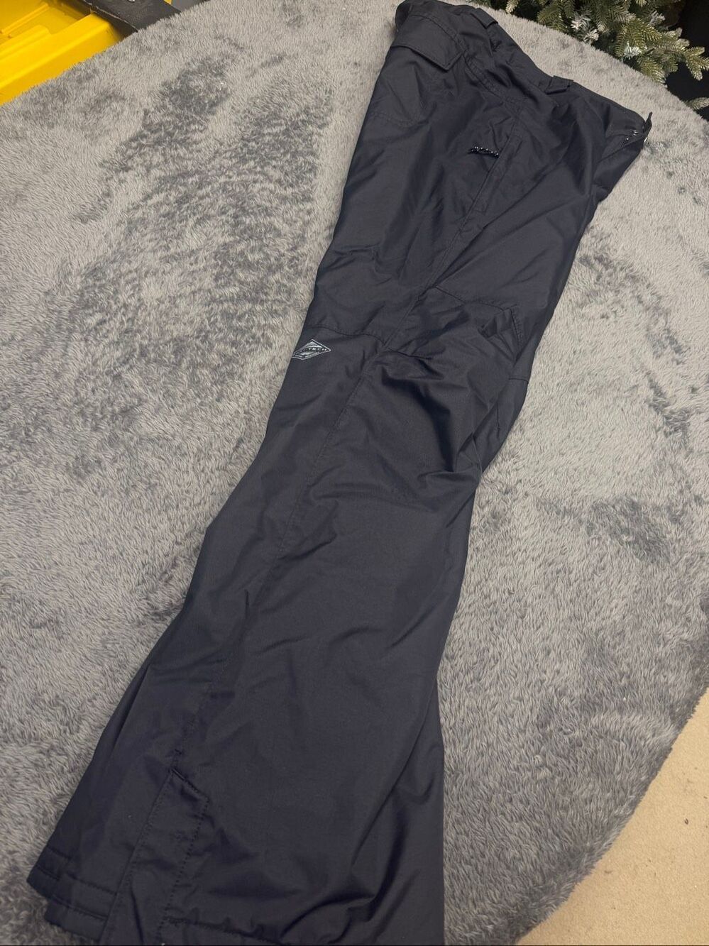 Columbia Men’s XS Regular Snow Pants, Inseam 30”.